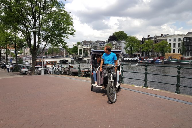 1,5 hours Amsterdam Rickshaw Tour - Why a rickshaw works so well in Amsterdam