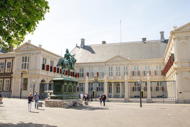 90 minutes Self Guided Walking Tour with puzzles in Den Haag - Panorama Mesdag as an optional museum stop