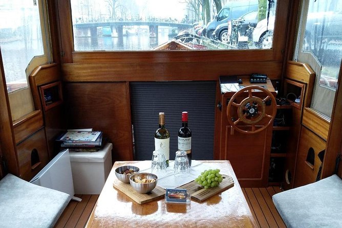 A unique experience! Semi private cruise. Authentic stylish boat! Book Leemstar! - Passing Anne Frank House from the water