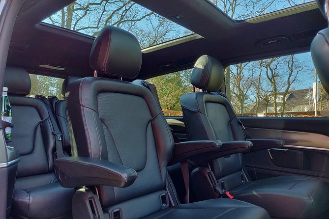 Airport Private Transfer: Schiphol Airport ↔ Amsterdam City - A private service with a small amount of local help