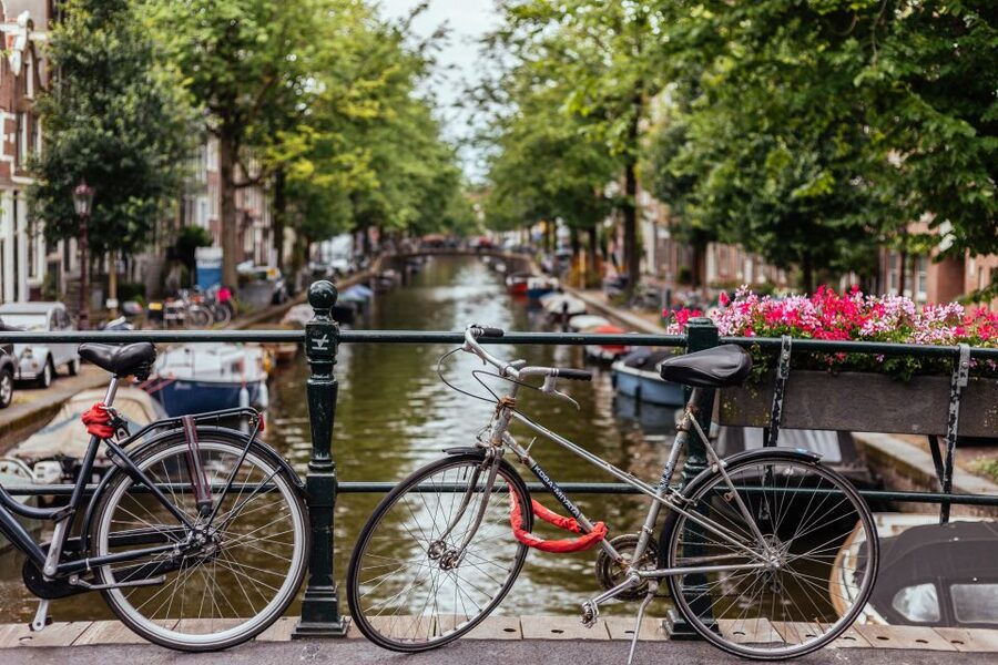 Amsterdam: 1.5-Hour Private Kick-Start Tour with a Local - Local stories make a short walk easier to remember
