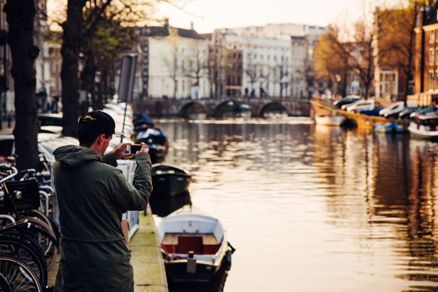 Amsterdam: 1.5-Hour Private Kick-Start Tour with a Local - Why the private group matters