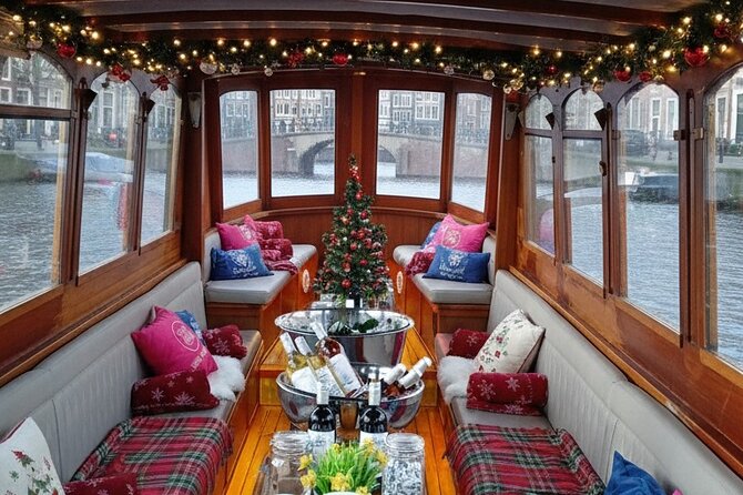 Amsterdam 1-Hour Canal Cruise With Live Guide - Why a canal cruise is the right first look at Amsterdam