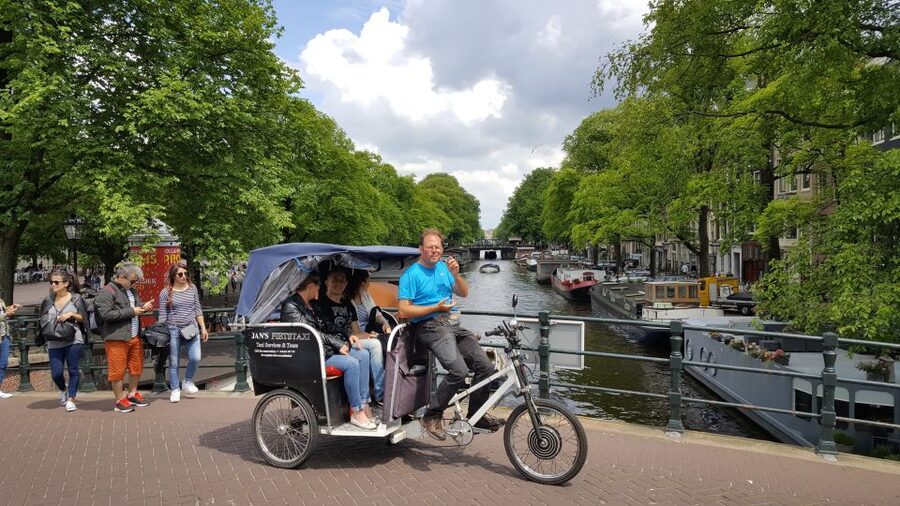 Amsterdam 1-Hour Rickshaw Tour - A quick way to get your Amsterdam bearings