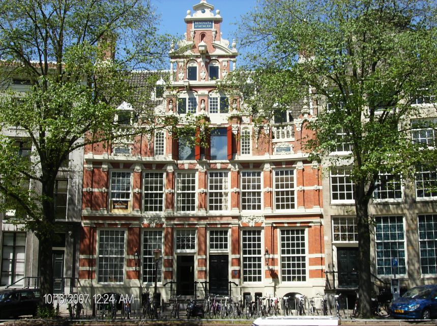 Amsterdam 1-Hour Rickshaw Tour - Red Light District and coffee shops, handled as part of the city