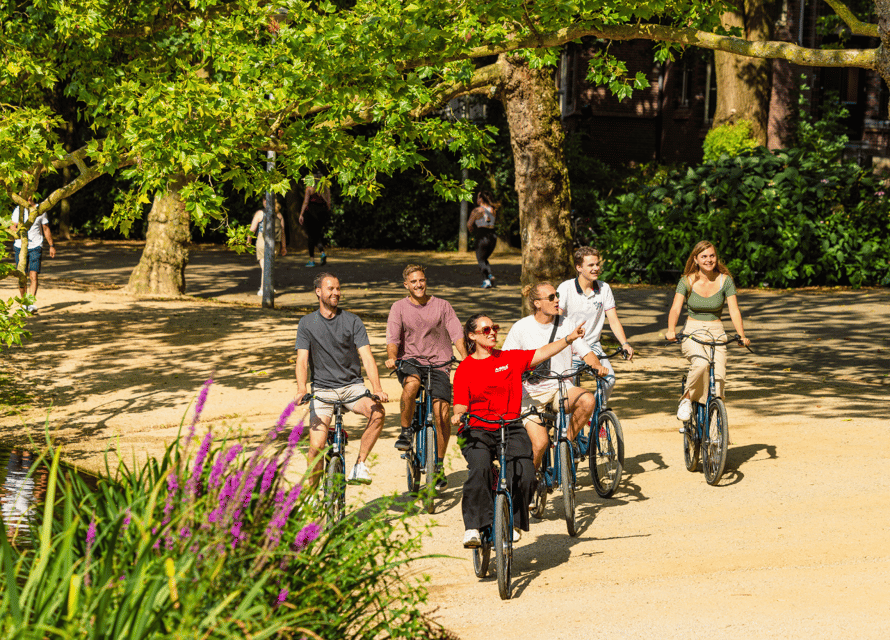 Amsterdam: 2.5-Hour Bike Tour - The Canal Belt and the city center