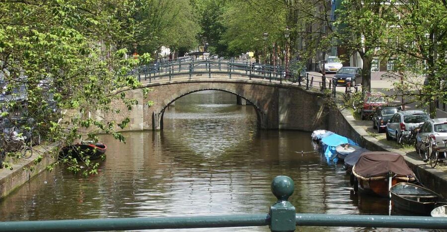 Amsterdam: 2.5-Hour Historic Private Walking Tour - Key points at a glance