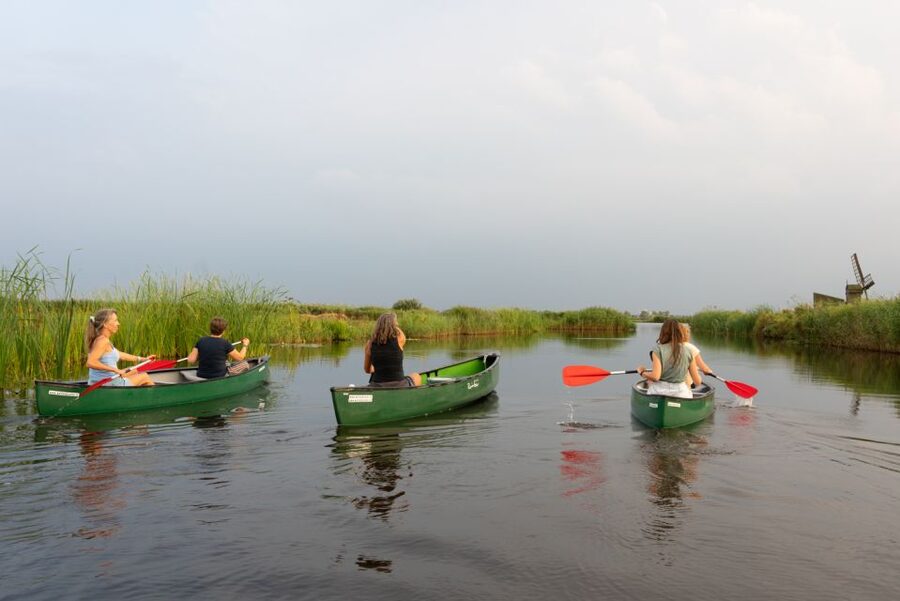 Amsterdam: 2-Hour Guided Canoe Trip - Leaving Amsterdam for Watergang