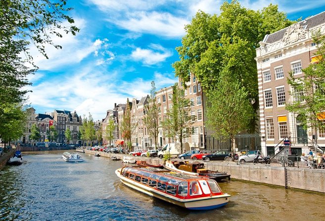 Amsterdam 2-hour Private Canal Cruise with Live Guide and Drinks - Key points to know before you book