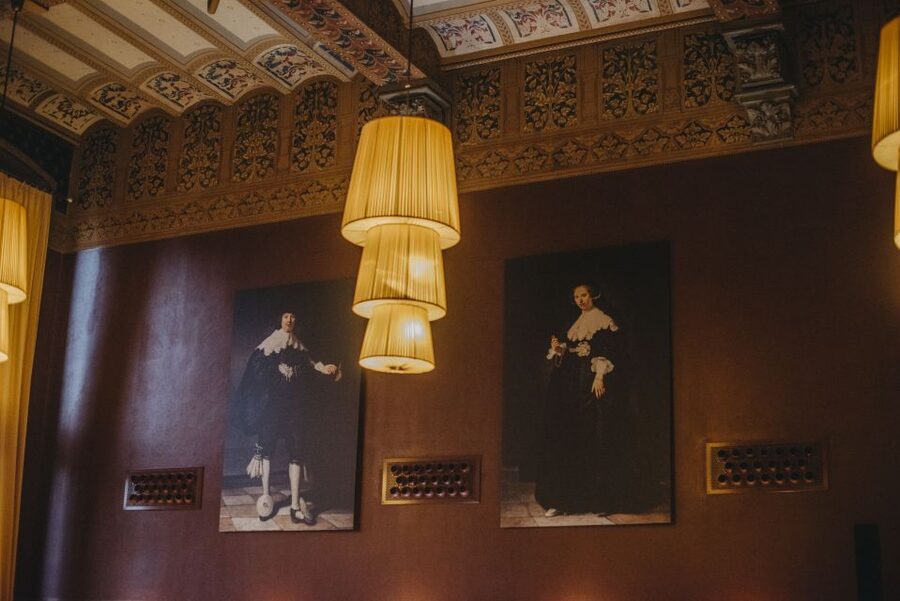 Amsterdam: 3-Course Meal in Historic 1st Class Waiting Rooms - The architecture, views, and atmosphere