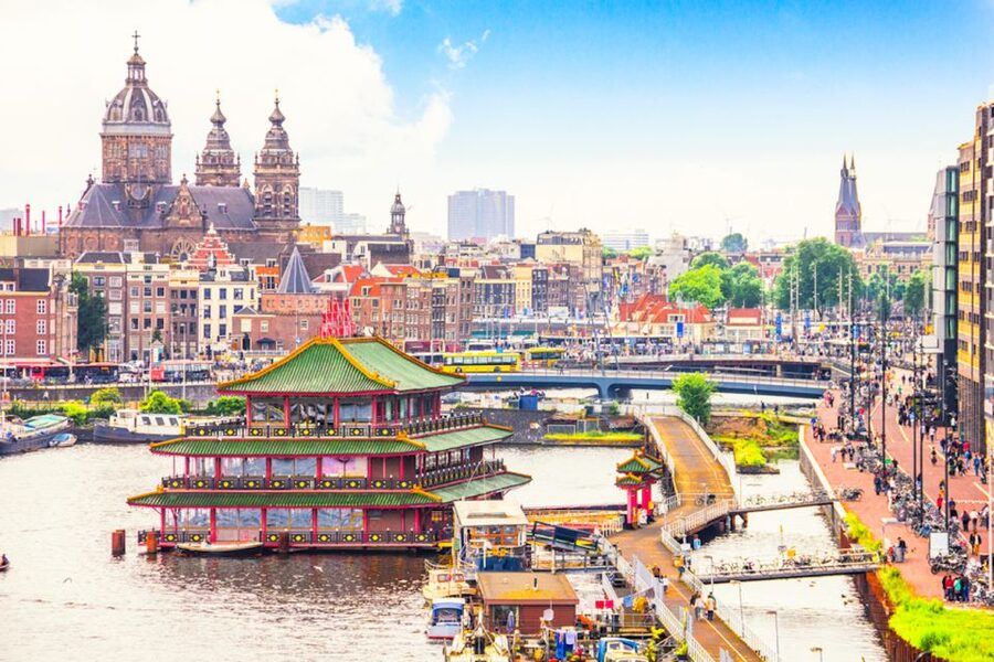 Amsterdam: 3-Hour Private Highlights City Tour by Minivan - Why the minivan format helps