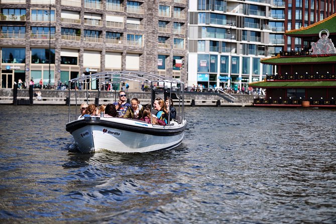 Amsterdam: 60-Minute Guided Private Canal Cruise with Drinks - The Golden Bend and Amsterdam’s grandest houses