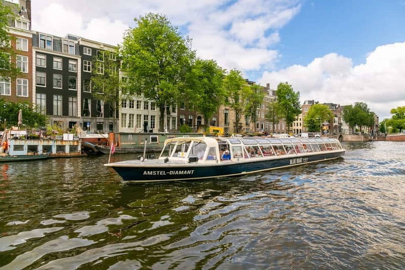 Amsterdam: 75 Minute City Canal Cruise with Audio Guide - When to book and who will like it