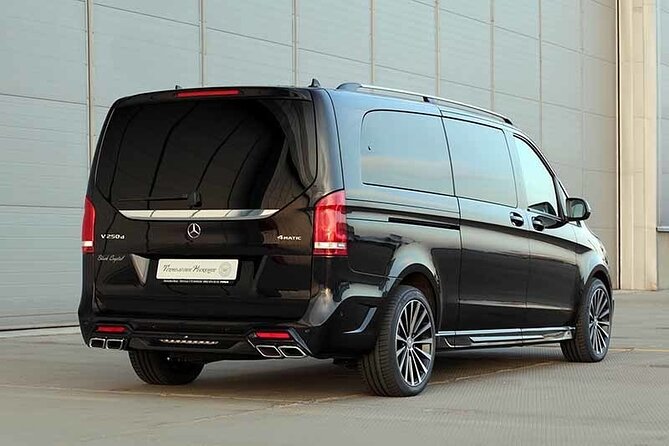 Amsterdam Airport Private Arrival Transfer by Luxury Van - Leaving Schiphol without the usual arrival hassle