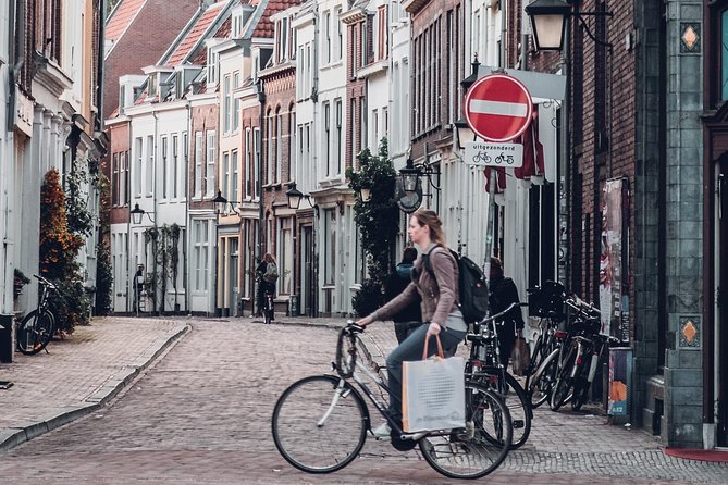 Amsterdam Airport Schiphol & Amsterdam City to Utrecht - Who will get the most from this transfer?