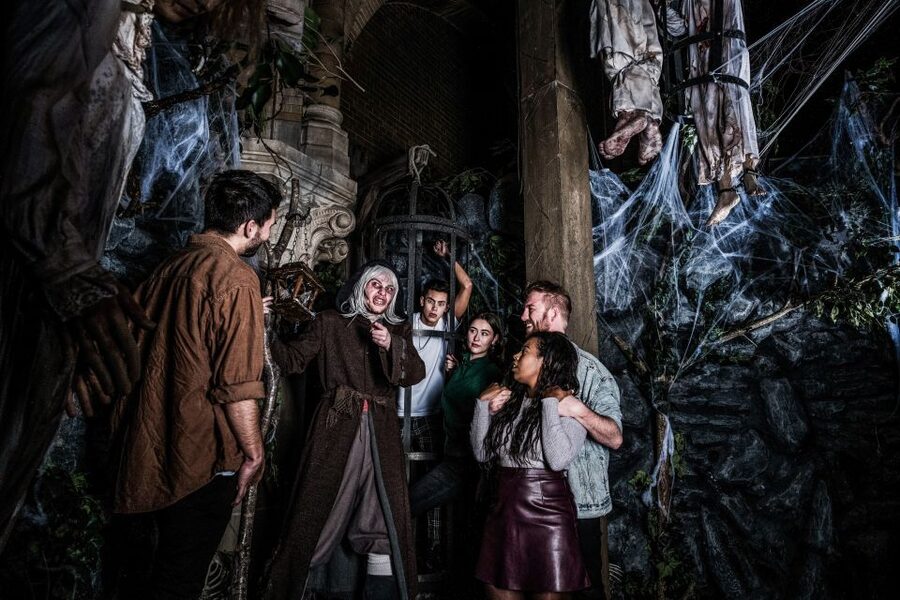 Amsterdam: Amsterdam Dungeon Entrance Ticket - How the actors shape the visit