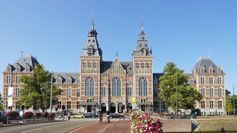 Amsterdam Audioguide - TravelMate app for your smartphone - Canals, the port, and the city’s changing character