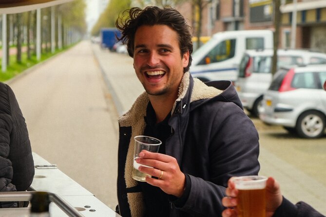 Amsterdam Beer Bike Blast Private Tour - With Beer On Tap - The guide makes or breaks the mood
