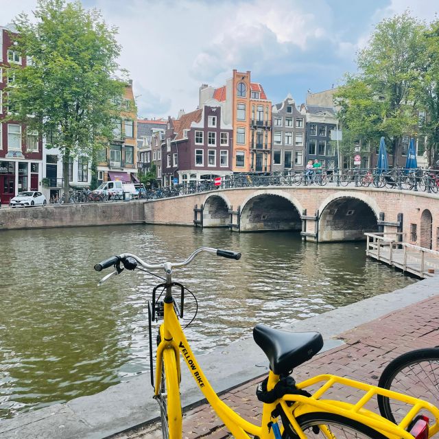 Amsterdam Bike Rental: Central Station & City Center - Family riding and child equipment
