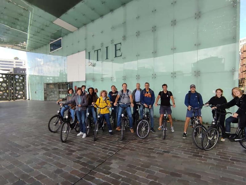 Amsterdam bike tour with a French-speaking guide local! - What the French-language format adds