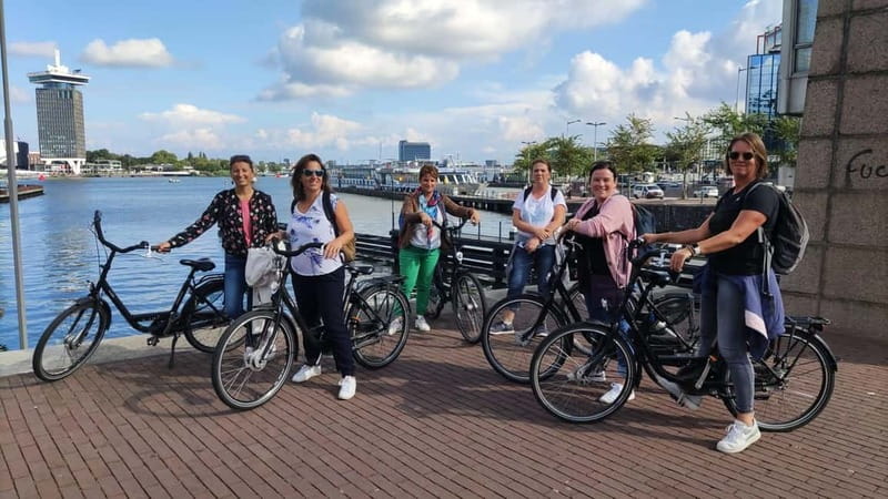 Amsterdam bike tour with a French-speaking guide local! - Meeting the guide and getting used to the bike