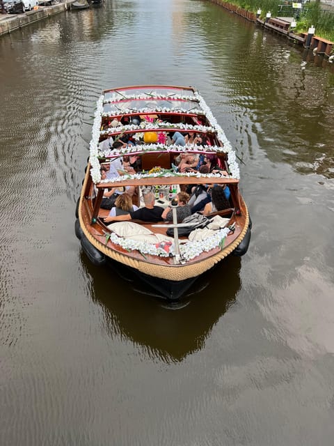 Amsterdam: Boat Tour with Optional Unlimited Drinks - Should you book this Amsterdam canal cruise?