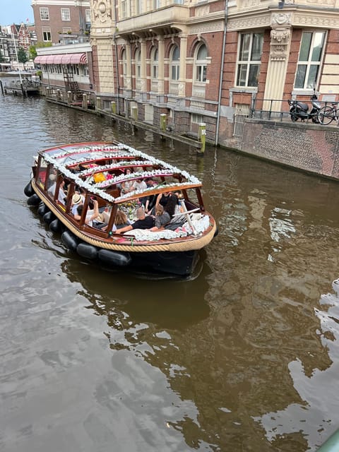 Amsterdam: Boat Tour with Optional Unlimited Drinks - Unlimited beer and wine: is the upgrade worth it?