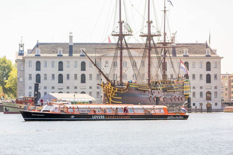 Amsterdam: Body Worlds Exhibition and Canal Cruise - The view near Dam Square and Ripley’s
