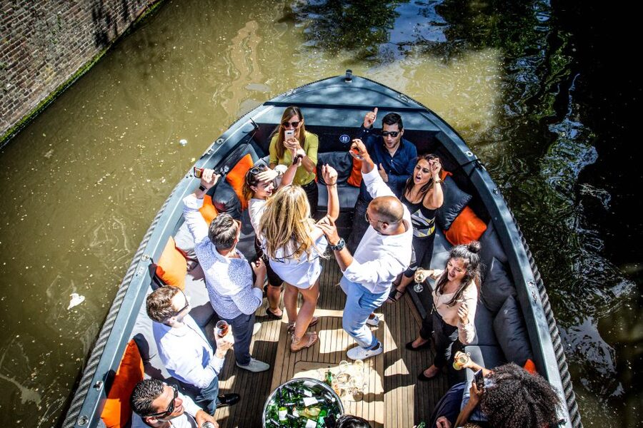 Amsterdam: Canal Belt Private Beer Boat Tour - Who will enjoy this boat most?