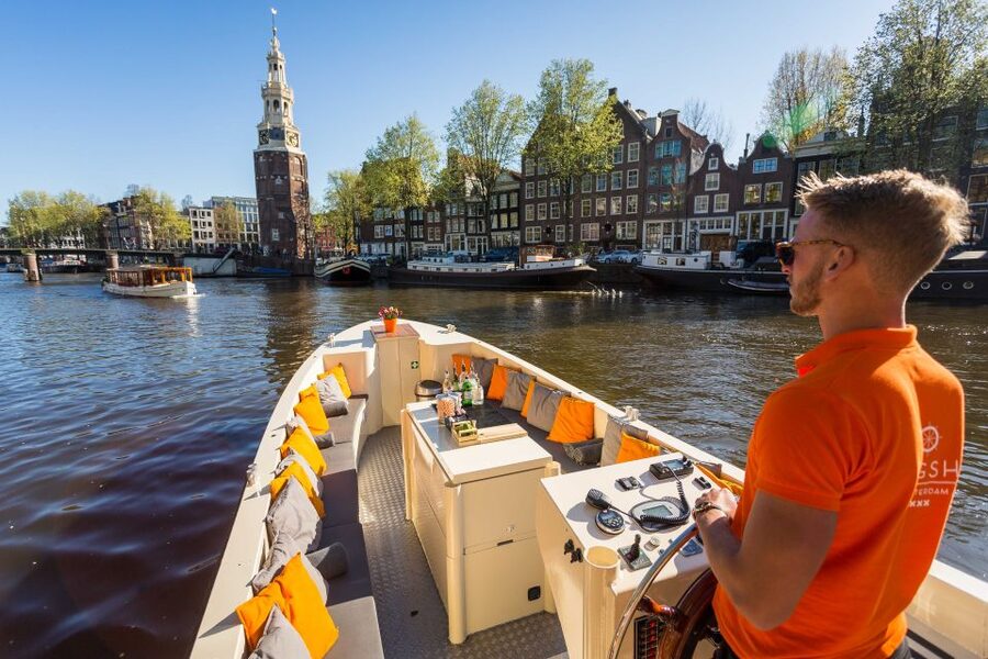 Amsterdam: Canal Belt Private Beer Boat Tour - Music restrictions change the mood