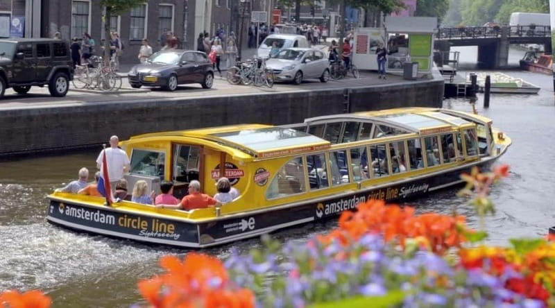 Amsterdam: Canal Cruise from Anne Frank Museum - Boarding near the Anne Frank House or Central Station