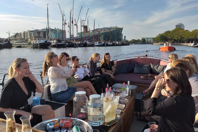 Amsterdam canal cruise in open boat – Guided tour - Following the Amstel toward the old center