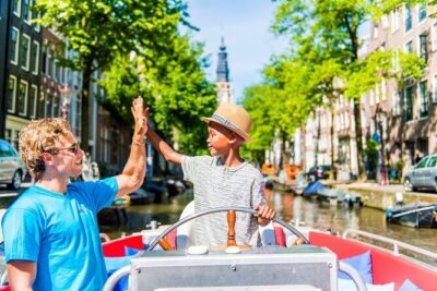Amsterdam Canal Cruise in Open Boat with Unlimited Drinks Option