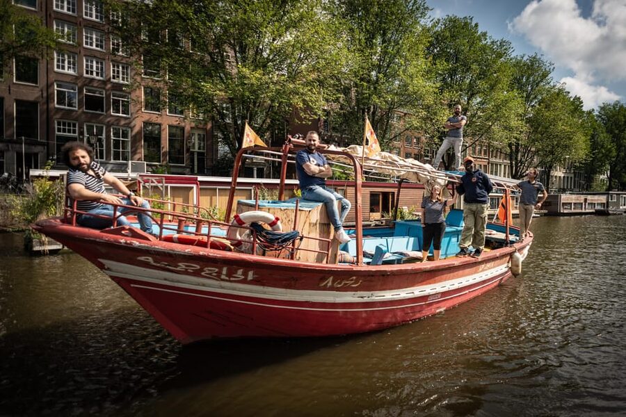 Amsterdam: Canal Cruise on a Wooden Refugee Boat - Weather, clothing, and simple planning tips
