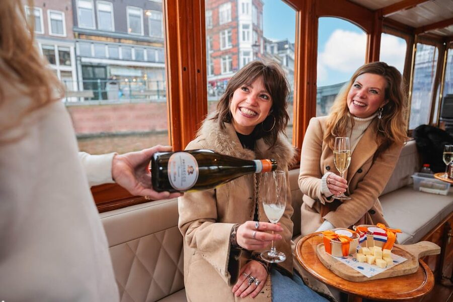 Amsterdam: Canal Cruise with Bubbles & Bites - Key points to know before booking
