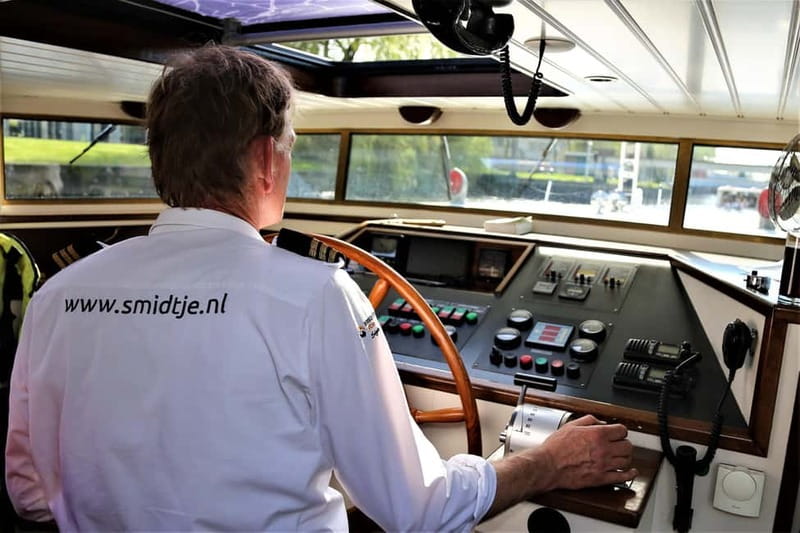 Amsterdam canal cruise with culinary burger or cheese & wine - Central Station, Noorderkerk, and the Jordaan