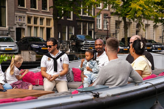 Amsterdam Canal Cruise with Dutch Pancakes and Drinks - Why a canal cruise with pancakes works so well