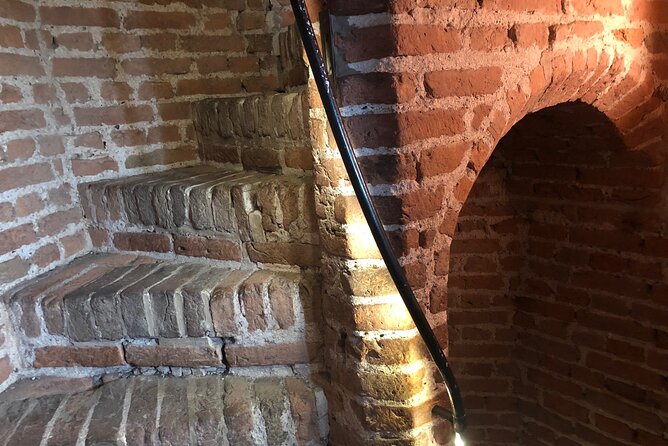 Amsterdam Castle & Utrecht City - Private Day Tour - Steve’s guiding style is central to the experience