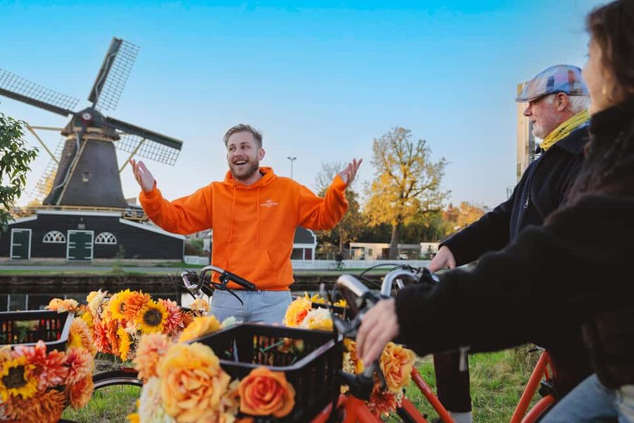 Amsterdam: Cheese, Windmill & Countryside Bike Tour - From Central Station to the North Holland countryside
