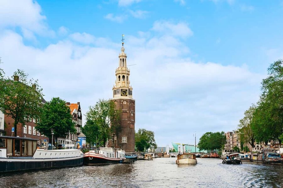 Amsterdam: City Canal Cruise and Rijksmuseum - The optional snack box