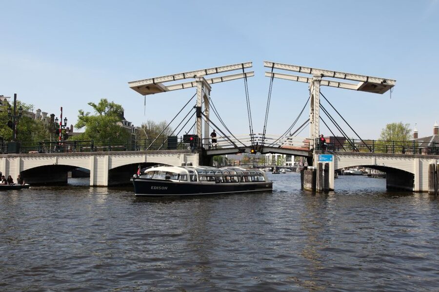 Amsterdam: City Canal Cruise & Straat Museum - What you see on the 75-minute canal cruise