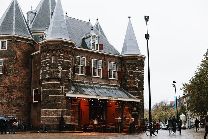 Amsterdam City Center Guided Walking Tour Semi-Private 12ppl Max - Ending at Papeneiland and its famous apple pie