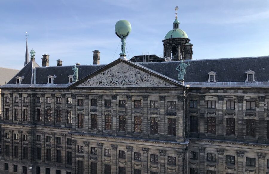 Amsterdam: City Center Walking Tour in italian - Key details at a glance