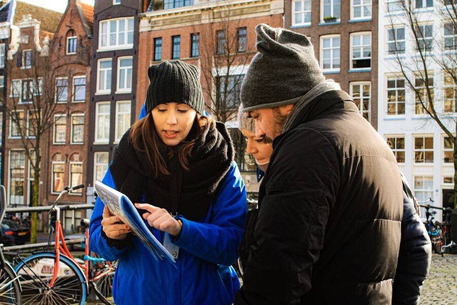 Amsterdam: City Center Walking Tour in italian - Why this walking tour works as an Amsterdam introduction