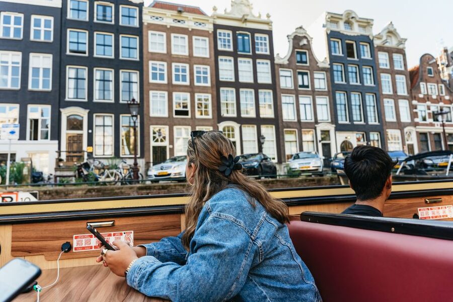 Amsterdam: City Centre Canal Cruise & Free Flower Cocktail - Passing the Anne Frank House and Westerkerk