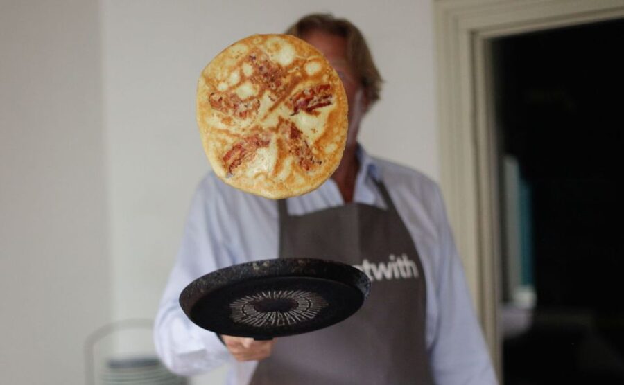 Amsterdam: Craft Dutch Pancakes in Charming Canal House - Timing, languages, and practical details