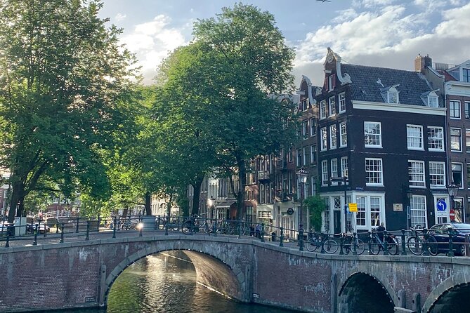 Amsterdam: Cultural Highlights in English/German/Italian - Westerkerk and the Anne Frank statue: Jordaan and Jewish Amsterdam