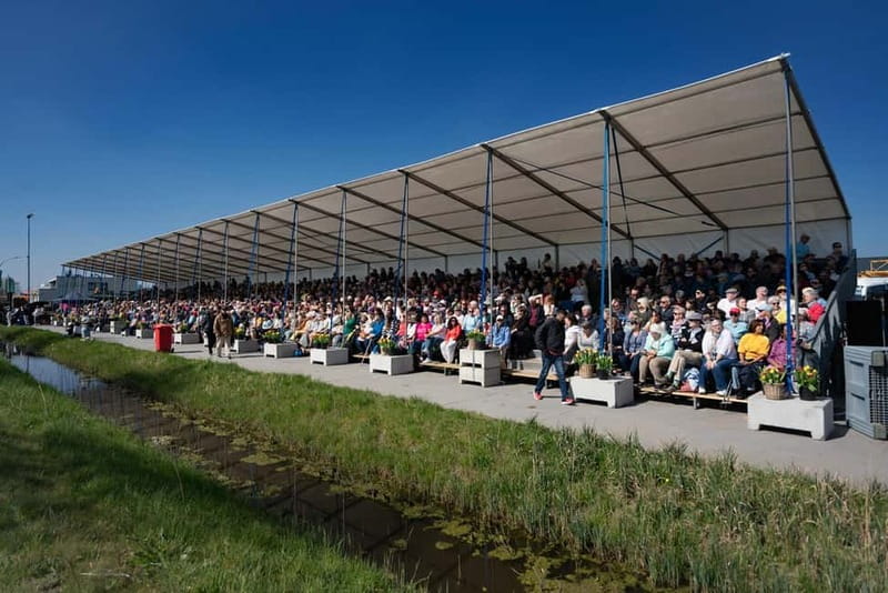 Amsterdam: Day Trip to Flower Parade & Keukenhof on April 18 - Key points to know before booking
