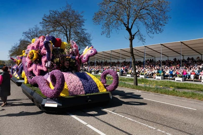 Amsterdam: Day Trip to Flower Parade & Keukenhof on April 18 - The April 18 schedule and what the timing means