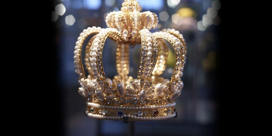 Amsterdam: Diamond Museum Entrance Ticket - Royal jewelry from the House of Oranje-Nassau